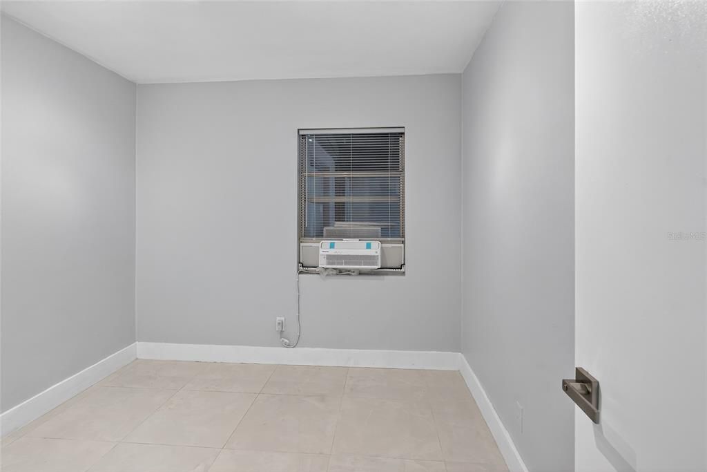 Active With Contract: $310,000 (3 beds, 2 baths, 1088 Square Feet)