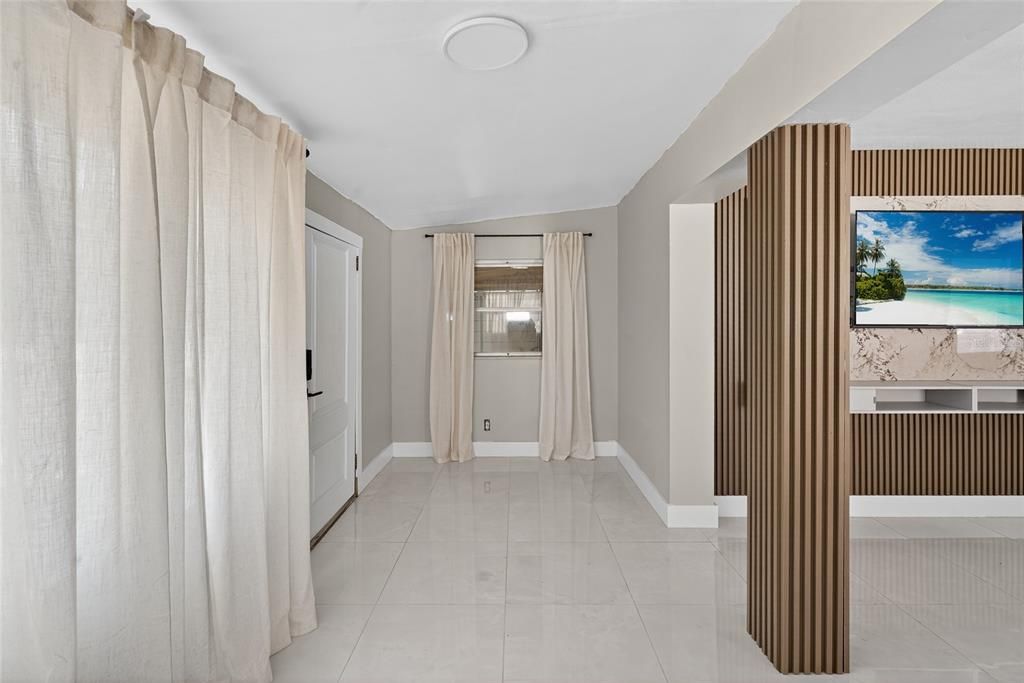 Active With Contract: $310,000 (3 beds, 2 baths, 1088 Square Feet)