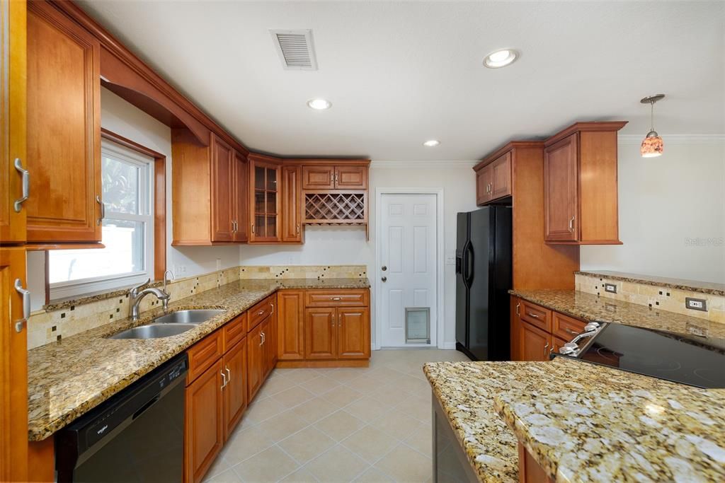 En Venta: $750,000 (3 camas, 2 baños, 1515 Pies cuadrados)