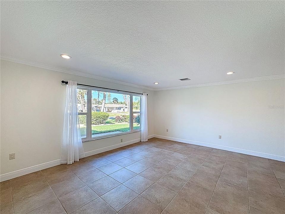 待售: $1,200,000 (3 贝兹, 3 浴室, 2039 平方英尺)