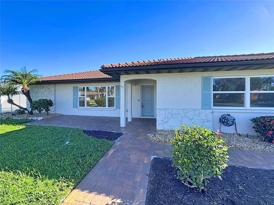 待售: $1,200,000 (3 贝兹, 3 浴室, 2039 平方英尺)