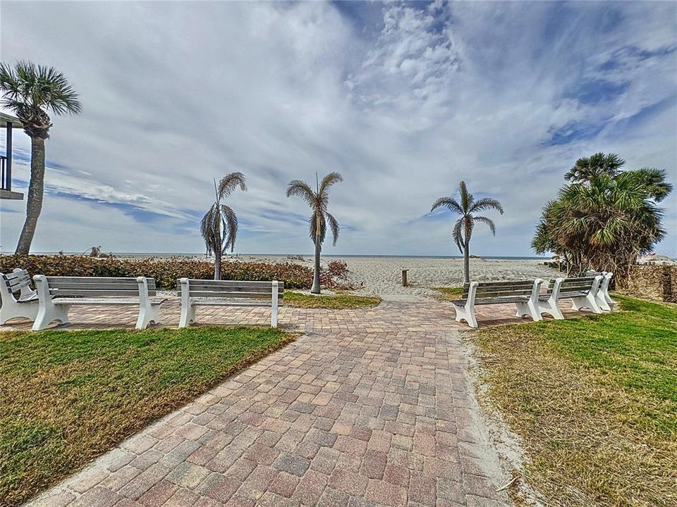 待售: $1,200,000 (3 贝兹, 3 浴室, 2039 平方英尺)