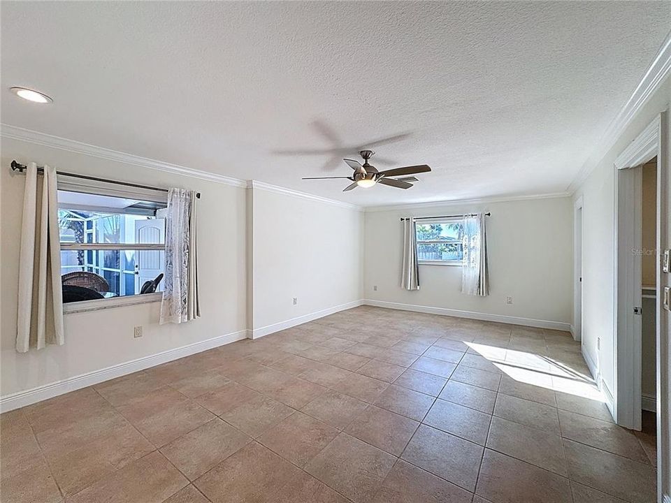 待售: $1,200,000 (3 贝兹, 3 浴室, 2039 平方英尺)