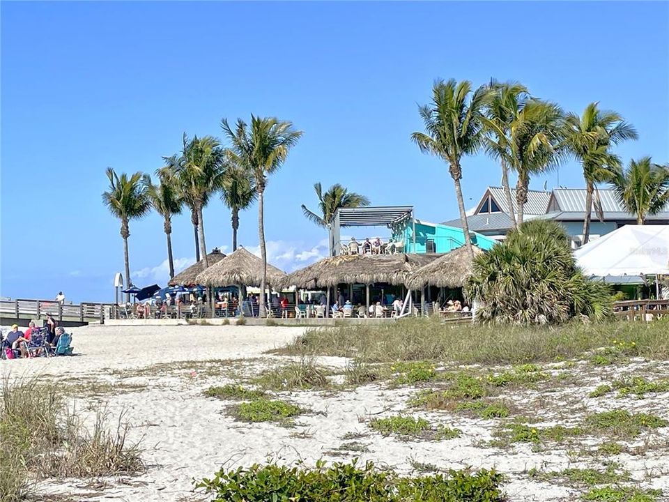 For Sale: $1,100,000 (3 beds, 3 baths, 2039 Square Feet)