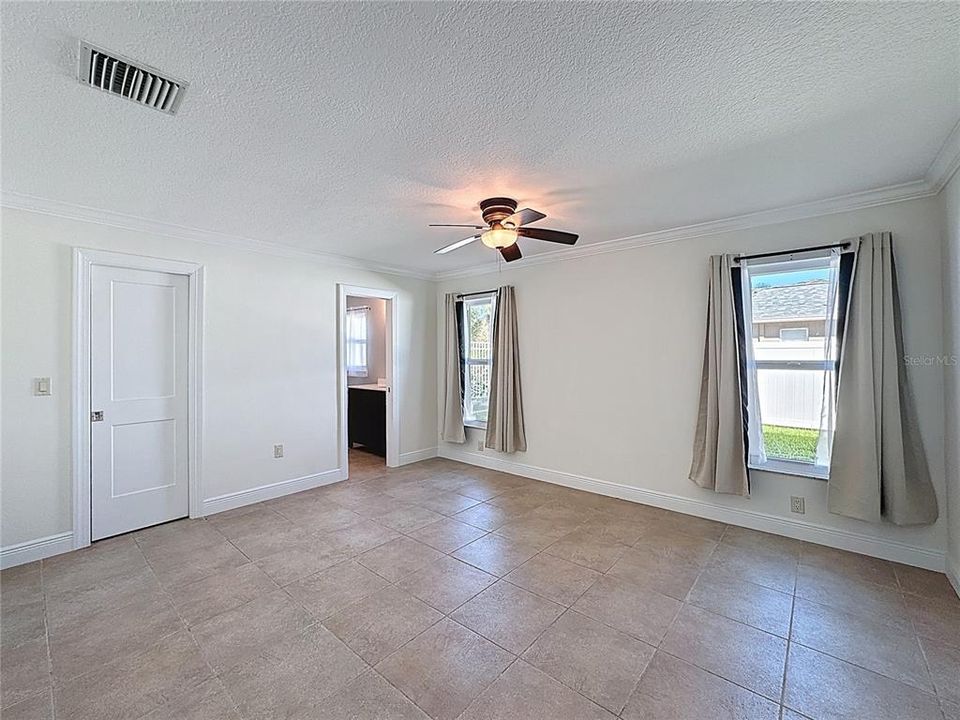 待售: $1,200,000 (3 贝兹, 3 浴室, 2039 平方英尺)