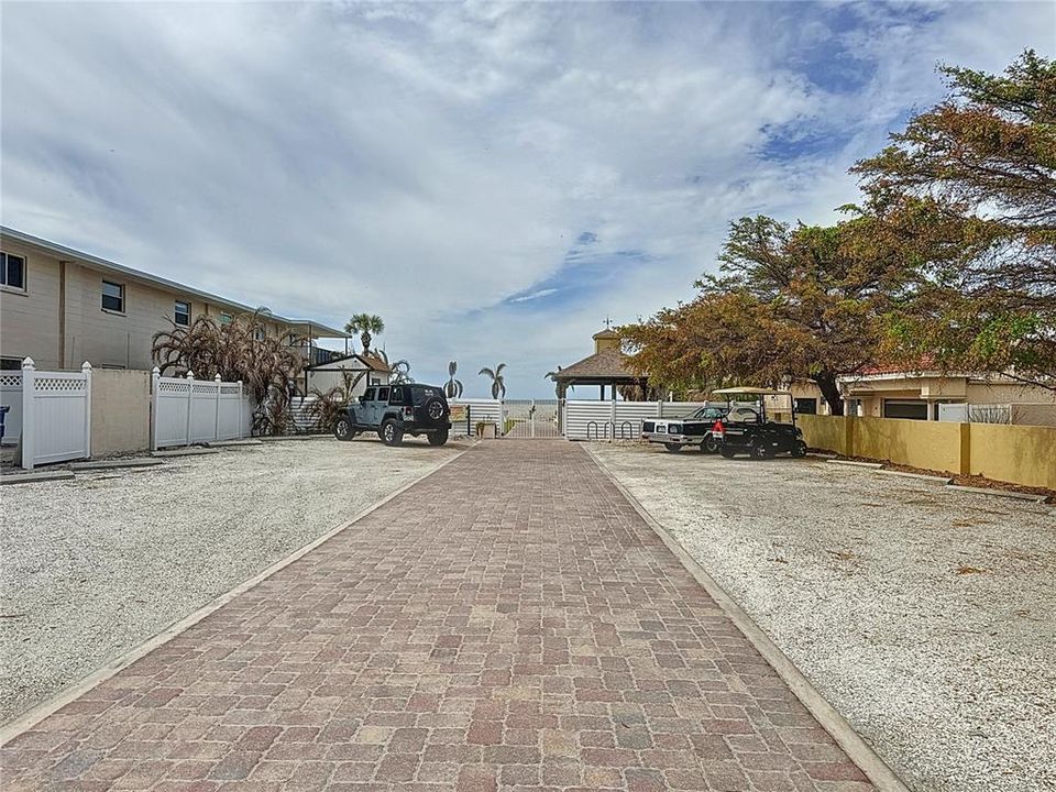 待售: $1,200,000 (3 贝兹, 3 浴室, 2039 平方英尺)