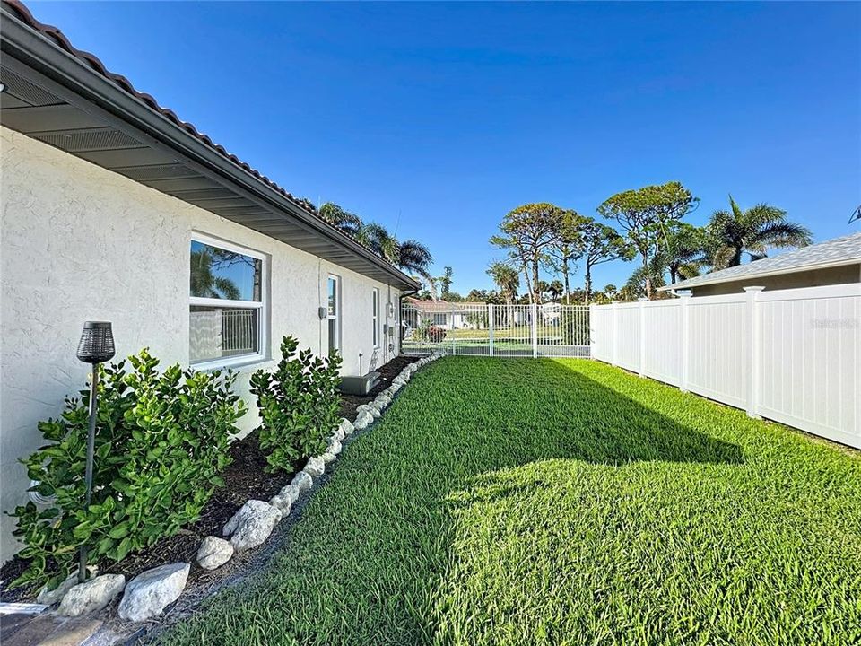 待售: $1,200,000 (3 贝兹, 3 浴室, 2039 平方英尺)