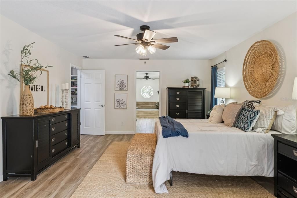 For Sale: $790,000 (4 beds, 2 baths, 2380 Square Feet)