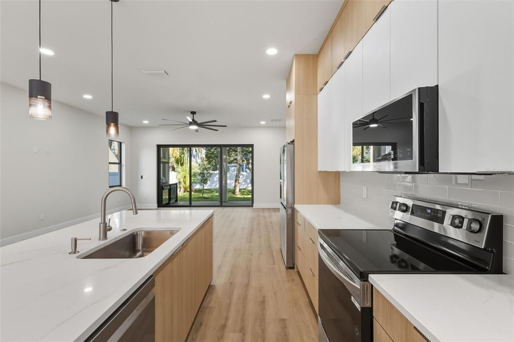 For Sale: $1,250,000 (4 beds, 4 baths, 3056 Square Feet)