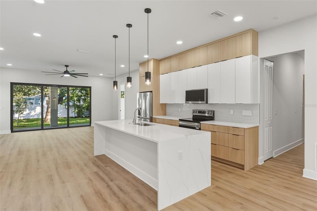 For Sale: $1,250,000 (4 beds, 4 baths, 3056 Square Feet)