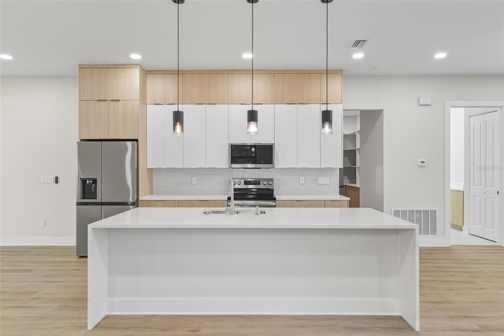 For Sale: $1,250,000 (4 beds, 4 baths, 3056 Square Feet)