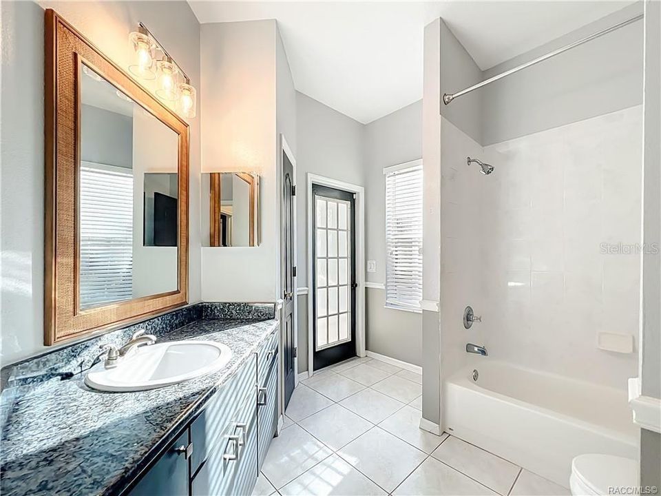 待售: $515,000 (3 贝兹, 2 浴室, 2514 平方英尺)