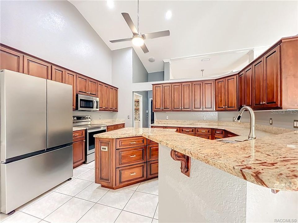 待售: $515,000 (3 贝兹, 2 浴室, 2514 平方英尺)