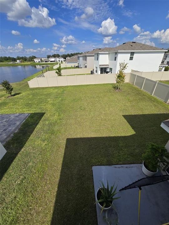 合同活跃: $2,350 (3 贝兹, 2 浴室, 1960 平方英尺)