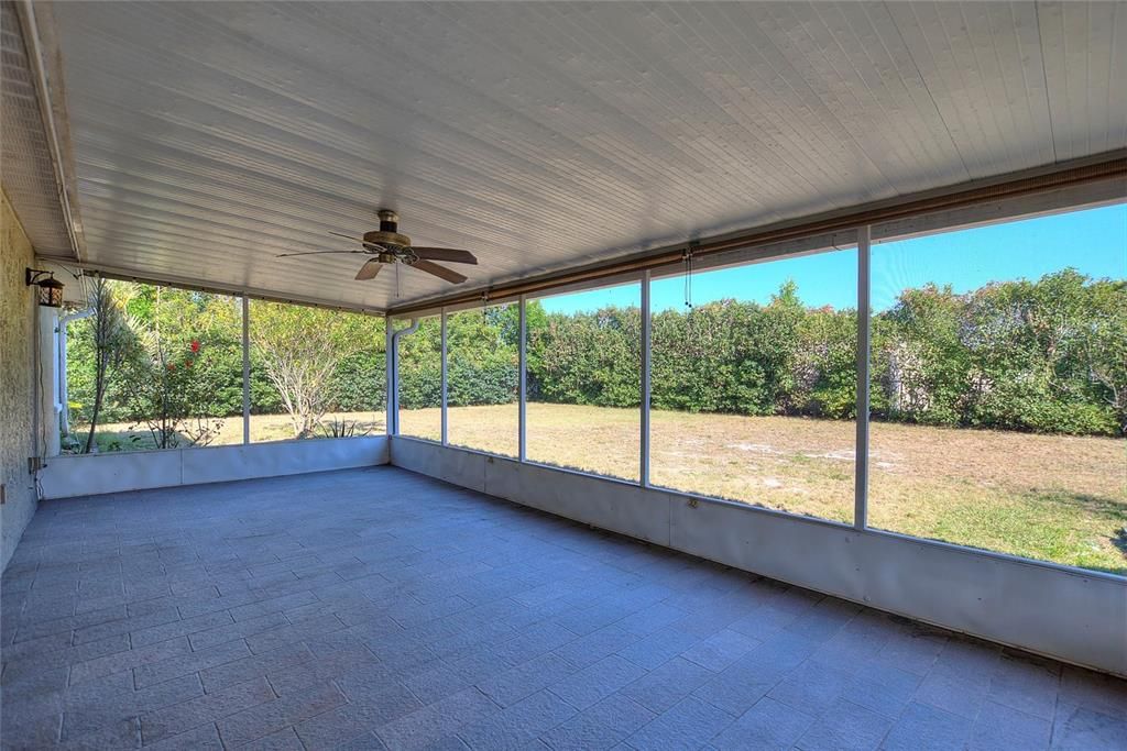 合同活跃: $349,900 (3 贝兹, 2 浴室, 1730 平方英尺)