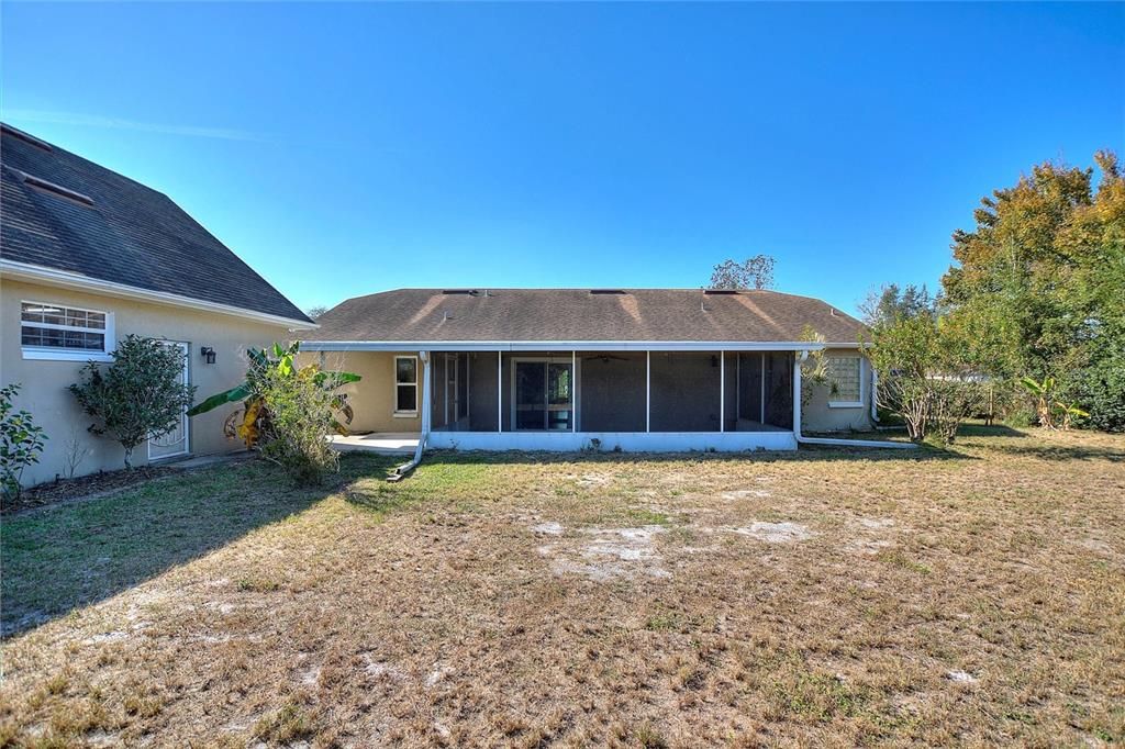 合同活跃: $349,900 (3 贝兹, 2 浴室, 1730 平方英尺)