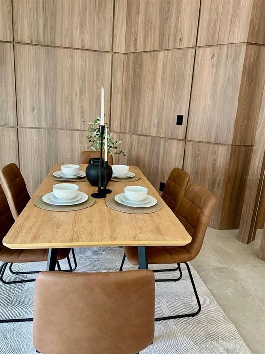 待售: $485,000 (4 贝兹, 2 浴室, 1636 平方英尺)