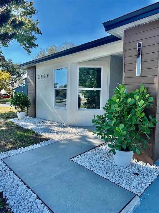 待售: $485,000 (4 贝兹, 2 浴室, 1636 平方英尺)