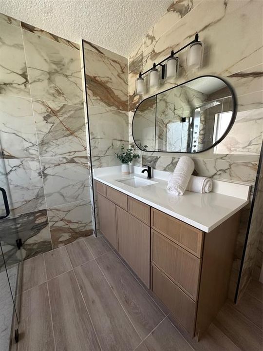 待售: $485,000 (4 贝兹, 2 浴室, 1636 平方英尺)