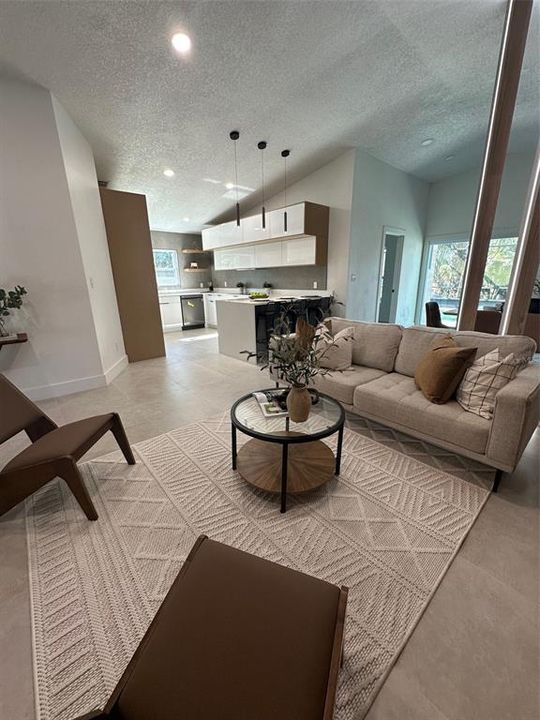 待售: $485,000 (4 贝兹, 2 浴室, 1636 平方英尺)