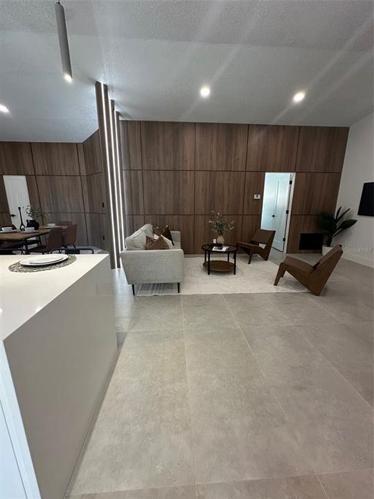 待售: $485,000 (4 贝兹, 2 浴室, 1636 平方英尺)