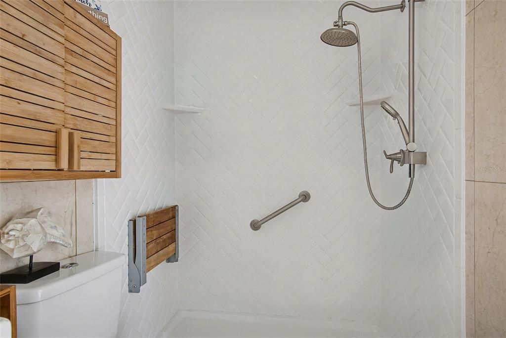 For Sale: $182,500 (2 beds, 2 baths, 1222 Square Feet)