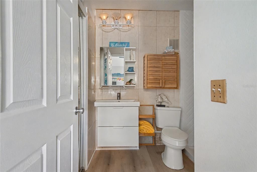 For Sale: $182,500 (2 beds, 2 baths, 1222 Square Feet)