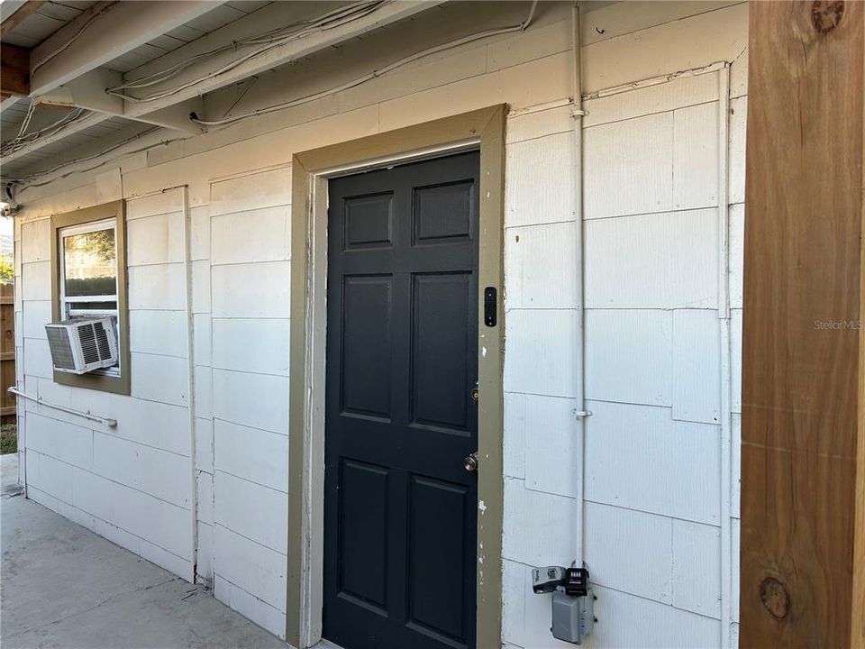 出租: $1,250 (1 贝兹, 1 浴室, 600 平方英尺)