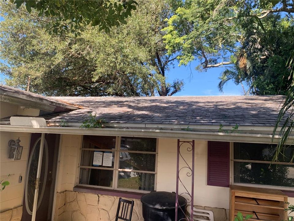 Activo con contrato: $104,900 (2 camas, 1 baños, 961 Pies cuadrados)