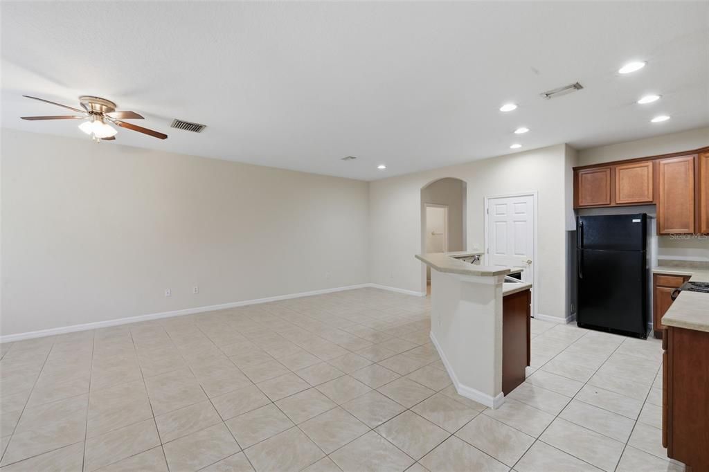 For Sale: $260,000 (3 beds, 2 baths, 1706 Square Feet)