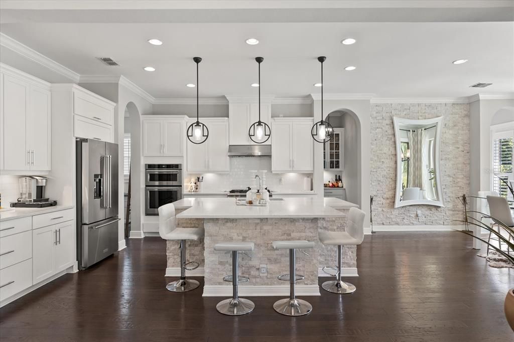 For Sale: $1,299,000 (5 beds, 5 baths, 3976 Square Feet)