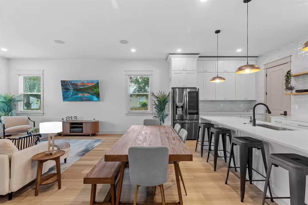 Active With Contract: $3,299 (3 beds, 2 baths, 1650 Square Feet)