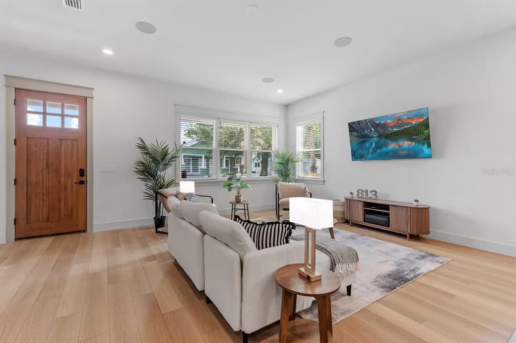 Active With Contract: $3,299 (3 beds, 2 baths, 1650 Square Feet)