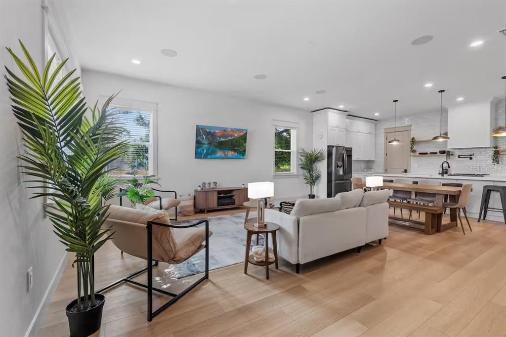 Active With Contract: $3,299 (3 beds, 2 baths, 1650 Square Feet)