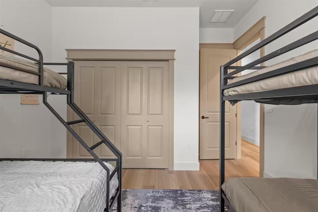 Active With Contract: $3,299 (3 beds, 2 baths, 1650 Square Feet)