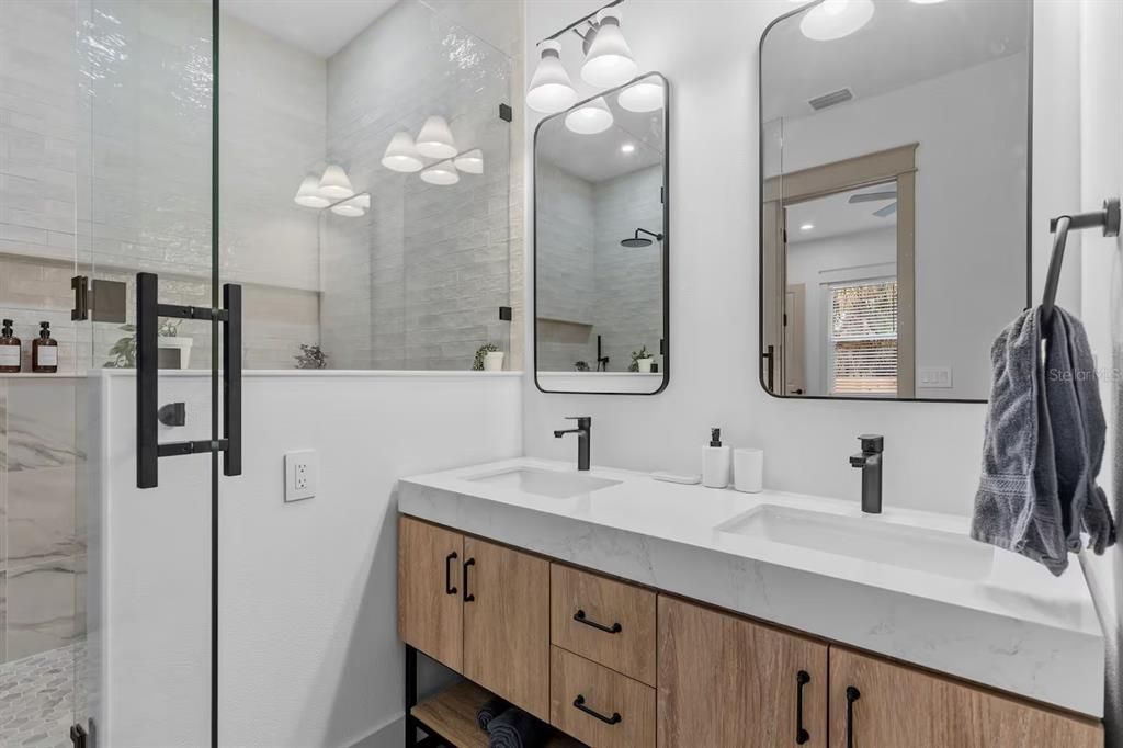 Active With Contract: $3,299 (3 beds, 2 baths, 1650 Square Feet)