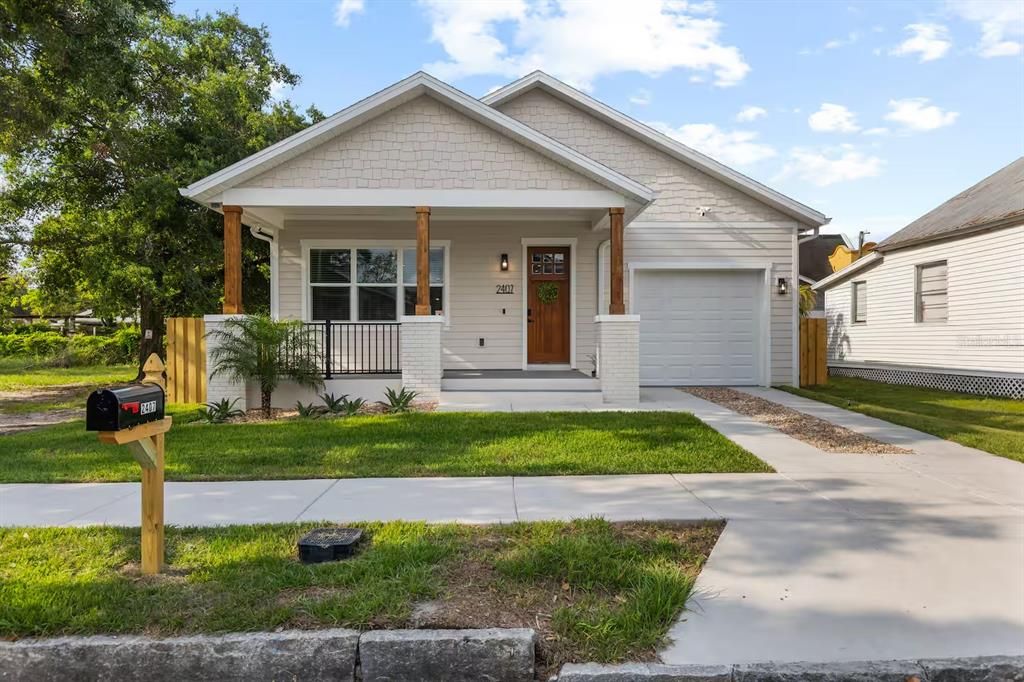 Active With Contract: $3,299 (3 beds, 2 baths, 1650 Square Feet)