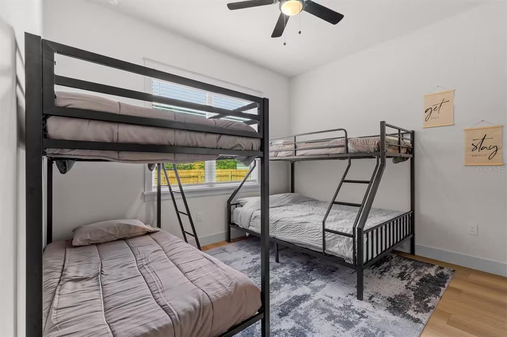 Active With Contract: $3,299 (3 beds, 2 baths, 1650 Square Feet)