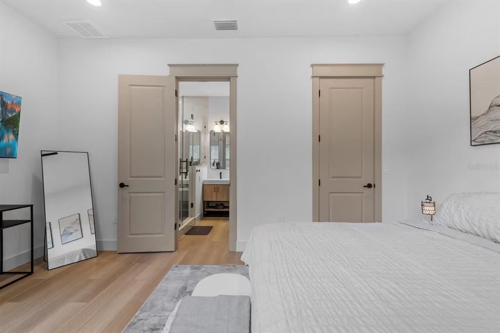 Active With Contract: $3,299 (3 beds, 2 baths, 1650 Square Feet)