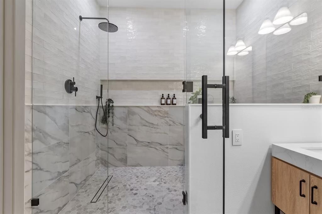 Active With Contract: $3,299 (3 beds, 2 baths, 1650 Square Feet)