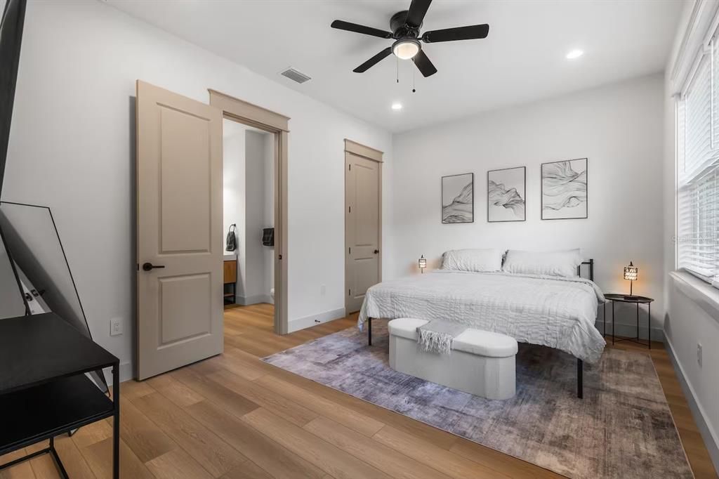 Active With Contract: $3,299 (3 beds, 2 baths, 1650 Square Feet)