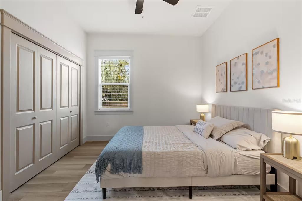 Active With Contract: $3,299 (3 beds, 2 baths, 1650 Square Feet)