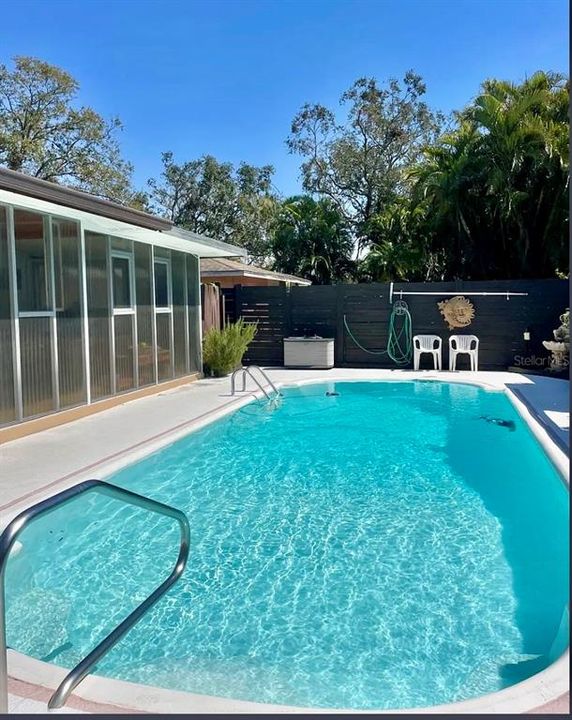 For Rent: $2,600 (3 beds, 2 baths, 1581 Square Feet)