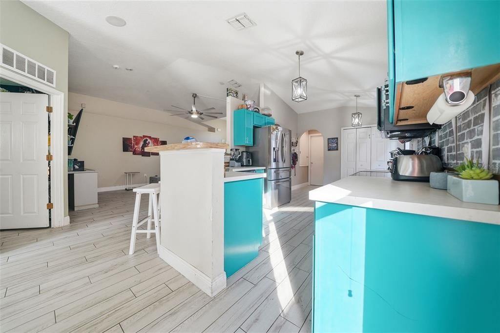 待售: $275,000 (3 贝兹, 2 浴室, 1443 平方英尺)