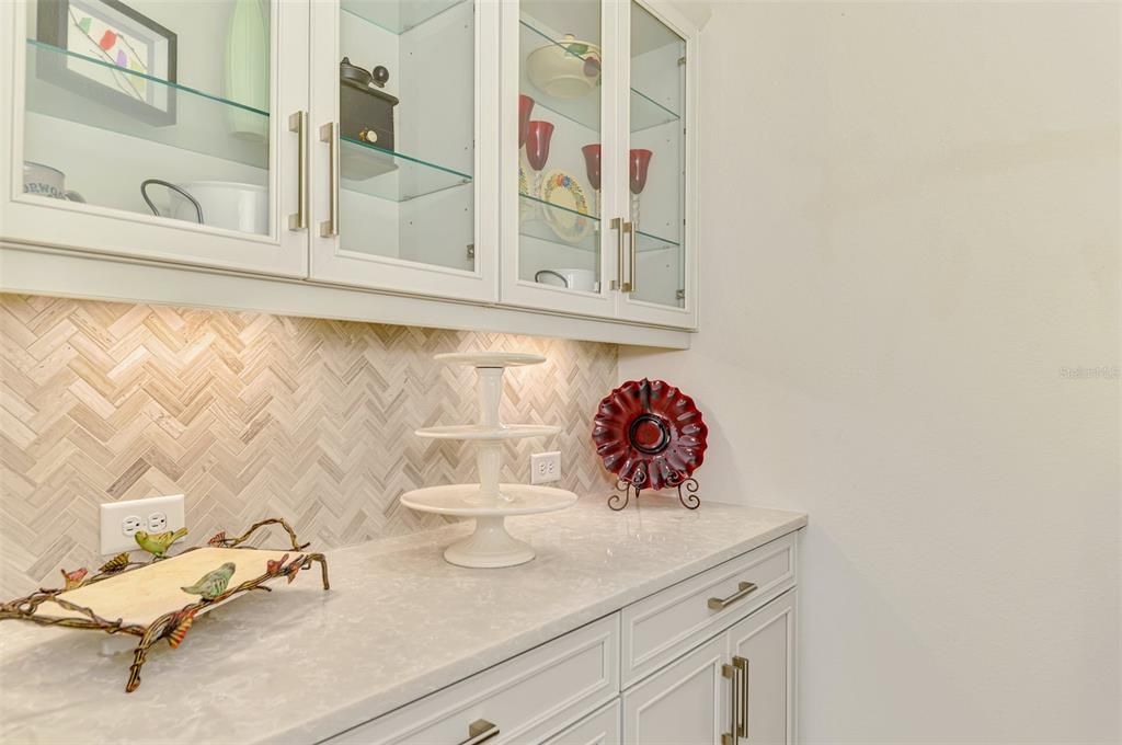 For Sale: $749,500 (3 beds, 2 baths, 2064 Square Feet)