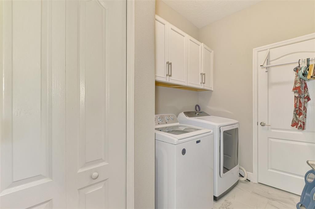 For Sale: $749,500 (3 beds, 2 baths, 2064 Square Feet)