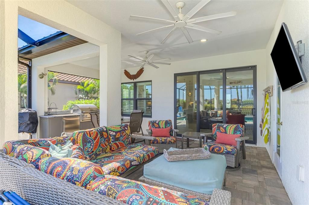 For Sale: $749,500 (3 beds, 2 baths, 2064 Square Feet)