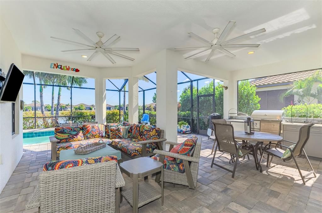 For Sale: $749,500 (3 beds, 2 baths, 2064 Square Feet)