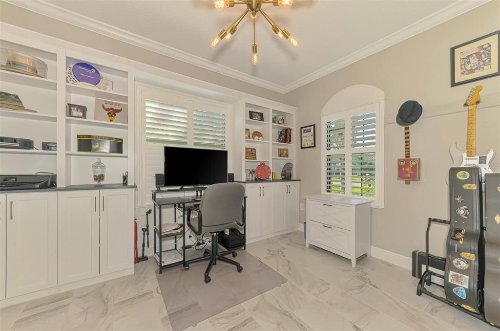 For Sale: $749,500 (3 beds, 2 baths, 2064 Square Feet)