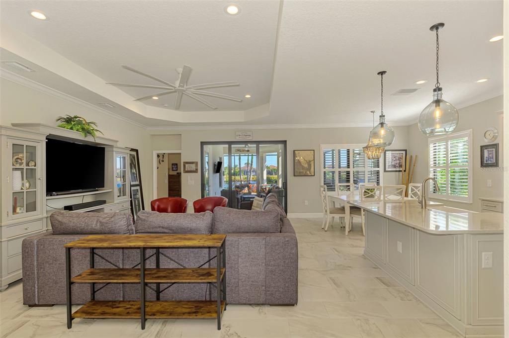 For Sale: $749,500 (3 beds, 2 baths, 2064 Square Feet)